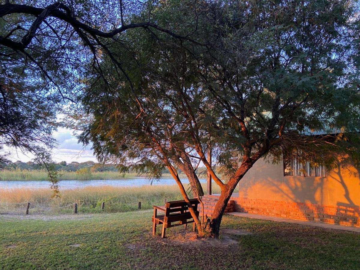 Kuvira River Camp Divundu Екстер'єр фото